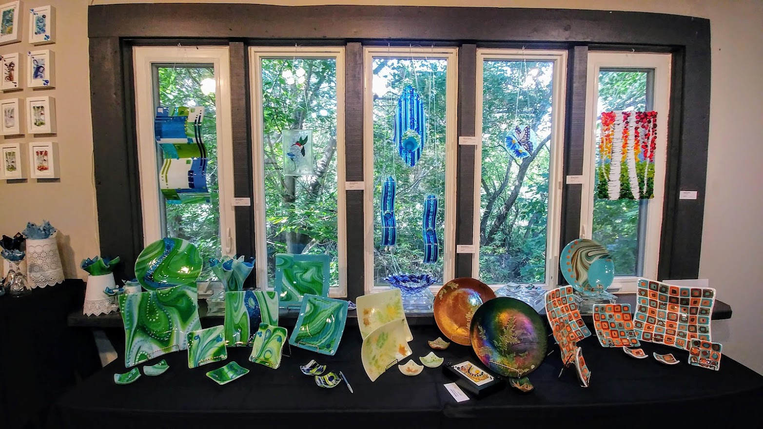 Image of glass artwork at Olde Mill Schomberg Gallery